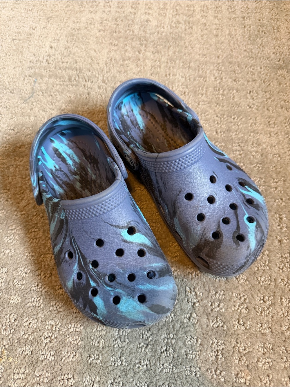 CROCS Kids Patterned Clog in Navy and Teal